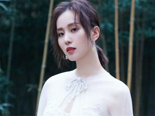 刘诗诗爆料肖战视频,视频曝光惊人内幕 第1张 刘诗诗爆料肖战视频,视频曝光惊人内幕 第1张